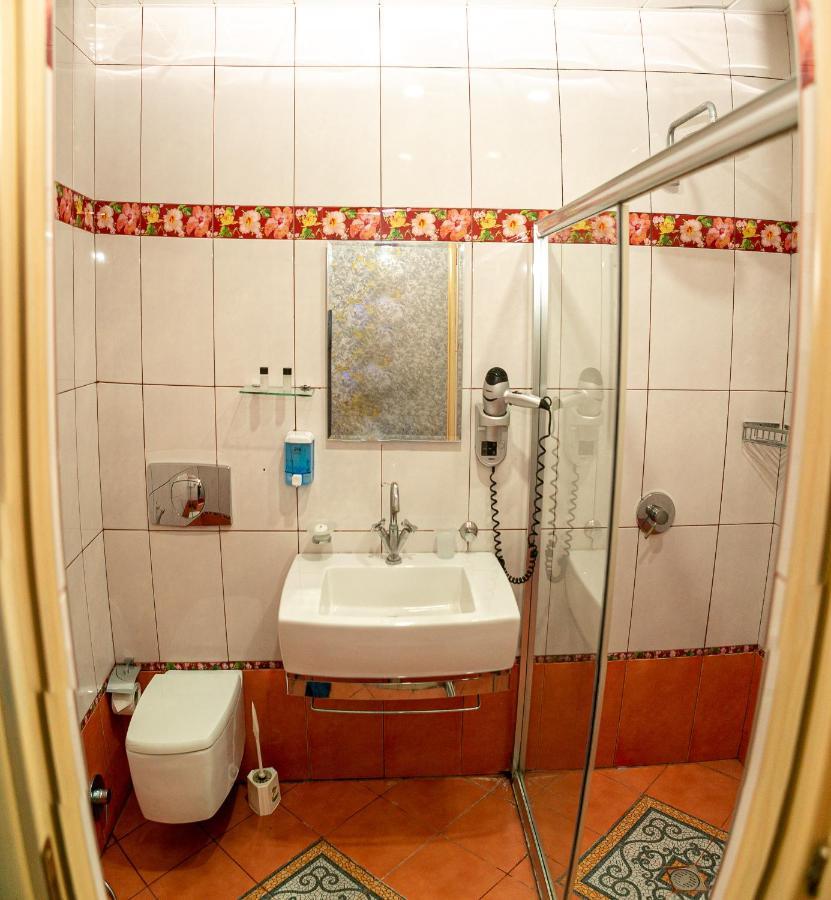 Bulvar Inn Baku Bagian luar foto